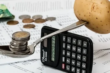 Strategies for Saving Money in Times of Crisis